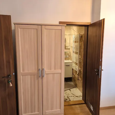 Gæstehus Lamija Jesenice U Rakovnika 3*